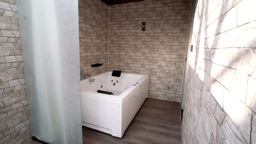 Sukoon Farms Jacuzzi